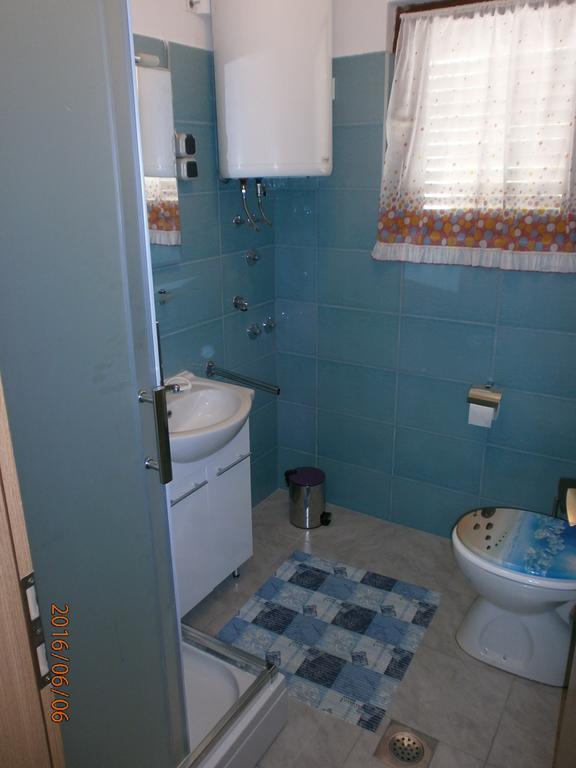 Apartman Fox Apartamento Pirovac Exterior foto